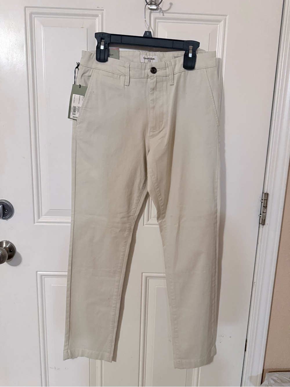 Goodfellow & Co Men’s Straight Chinos in Cream